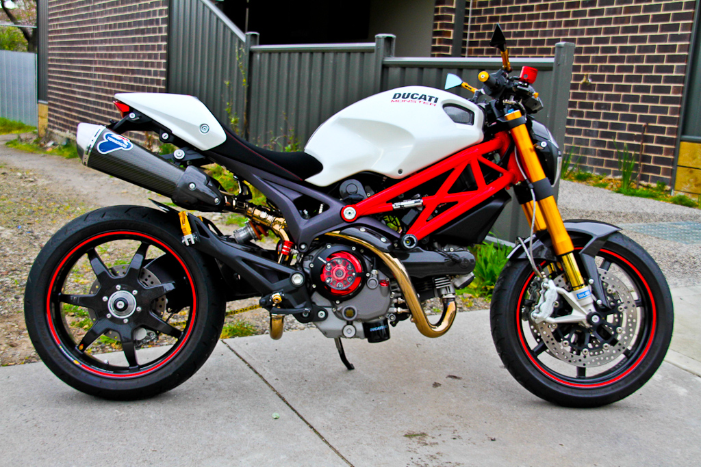 ducati monster 659 exhaust